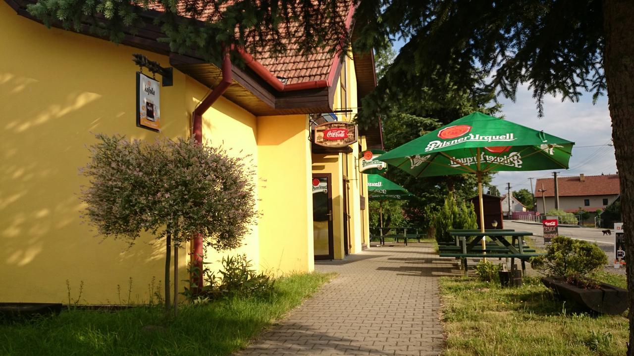 Restaurace Penzion Rafael Dlouha Brtnice Exterior photo