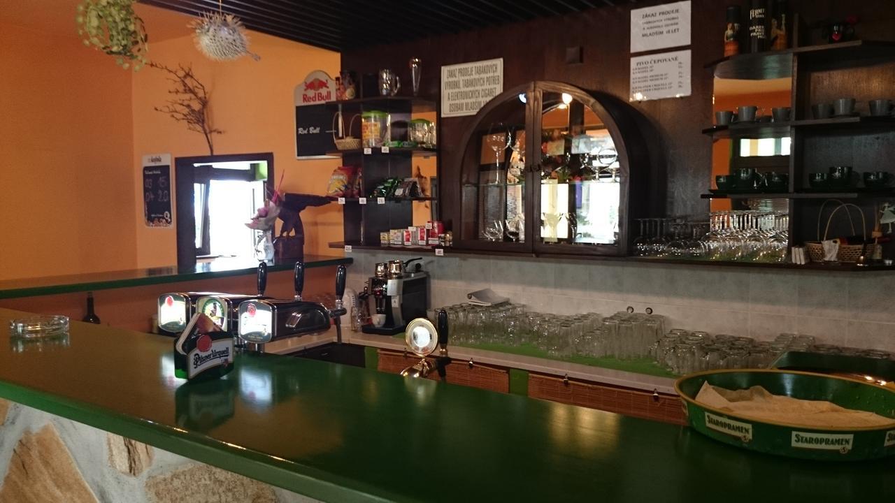 Restaurace Penzion Rafael Dlouha Brtnice Exterior photo